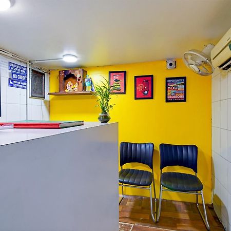 Brill Rooms Near City Centre Metro Station Calcutta Exteriör bild