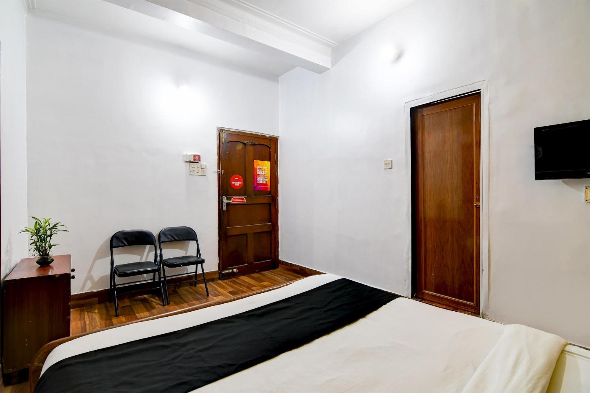 Brill Rooms Near City Centre Metro Station Calcutta Exteriör bild