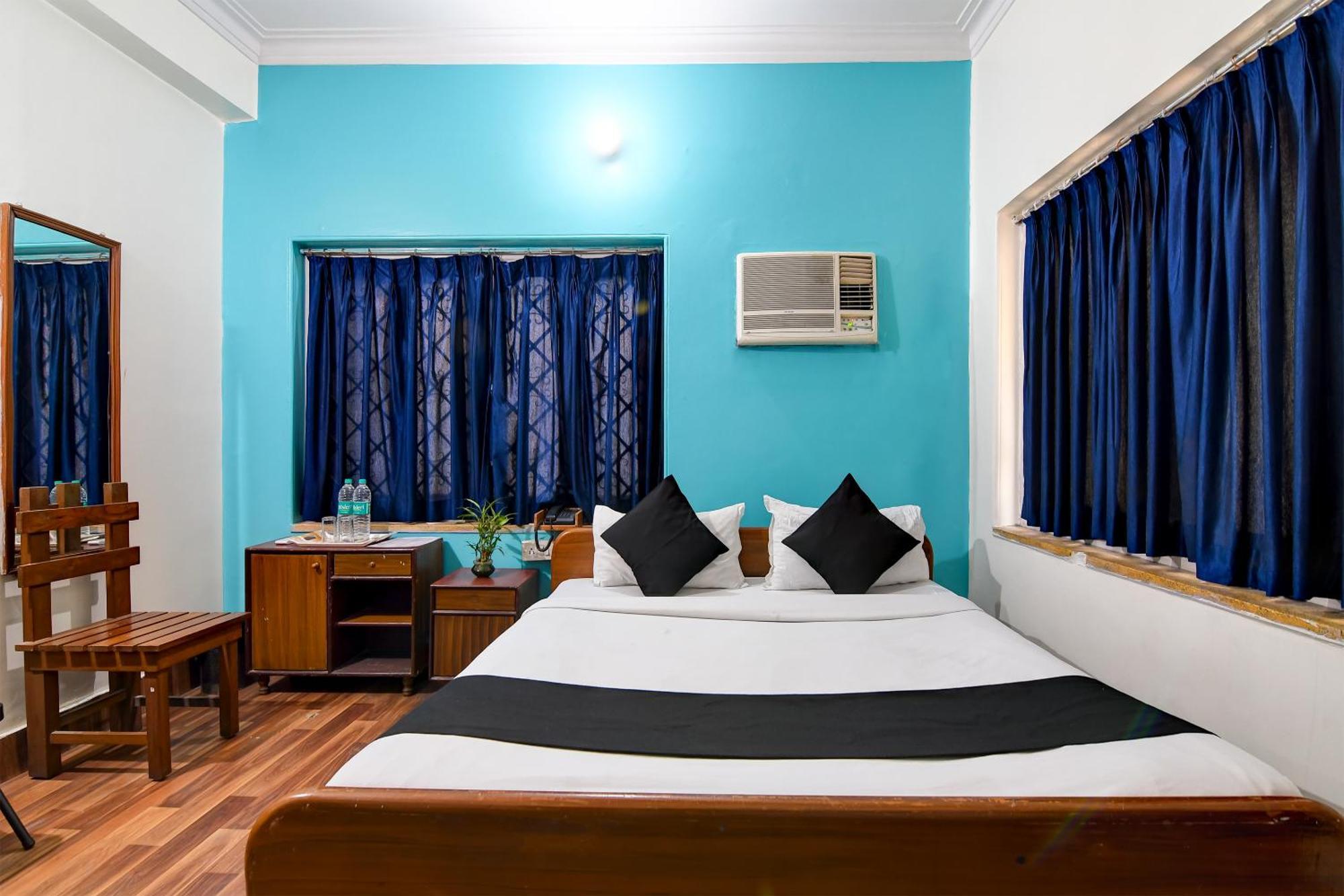 Brill Rooms Near City Centre Metro Station Calcutta Exteriör bild